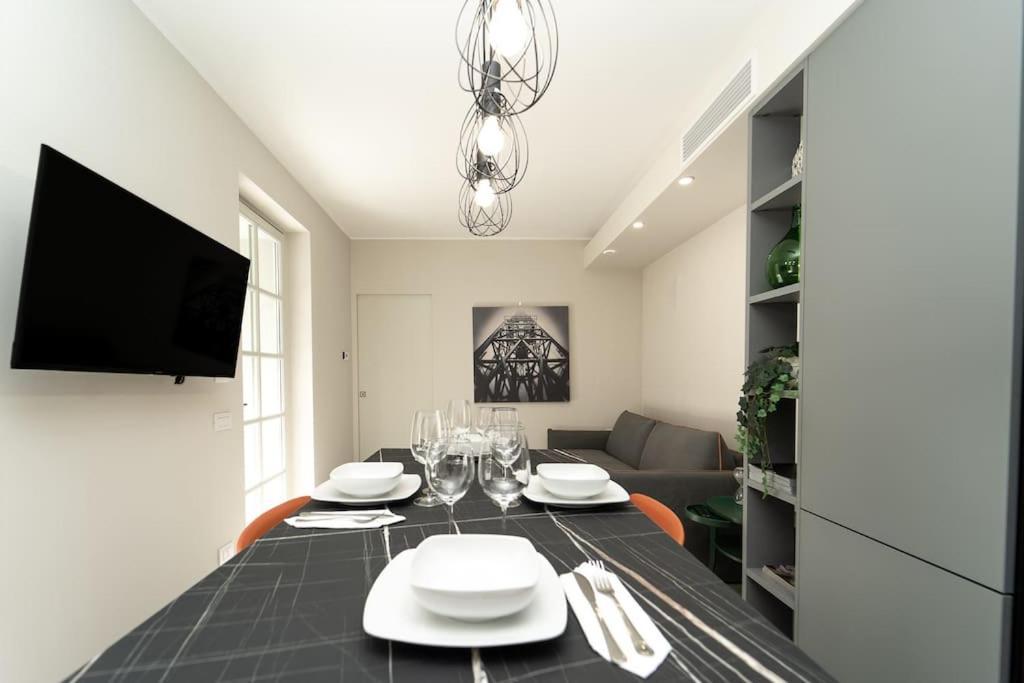 Apt 2 Min From The Cathedral With Private Parking Комо Экстерьер фото